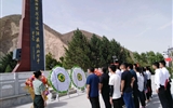 “瞻仰革命先烈，弘揚(yáng)愛國精神”主題黨日活動(dòng)